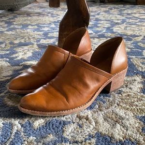 Madewell leather bootie 7.5